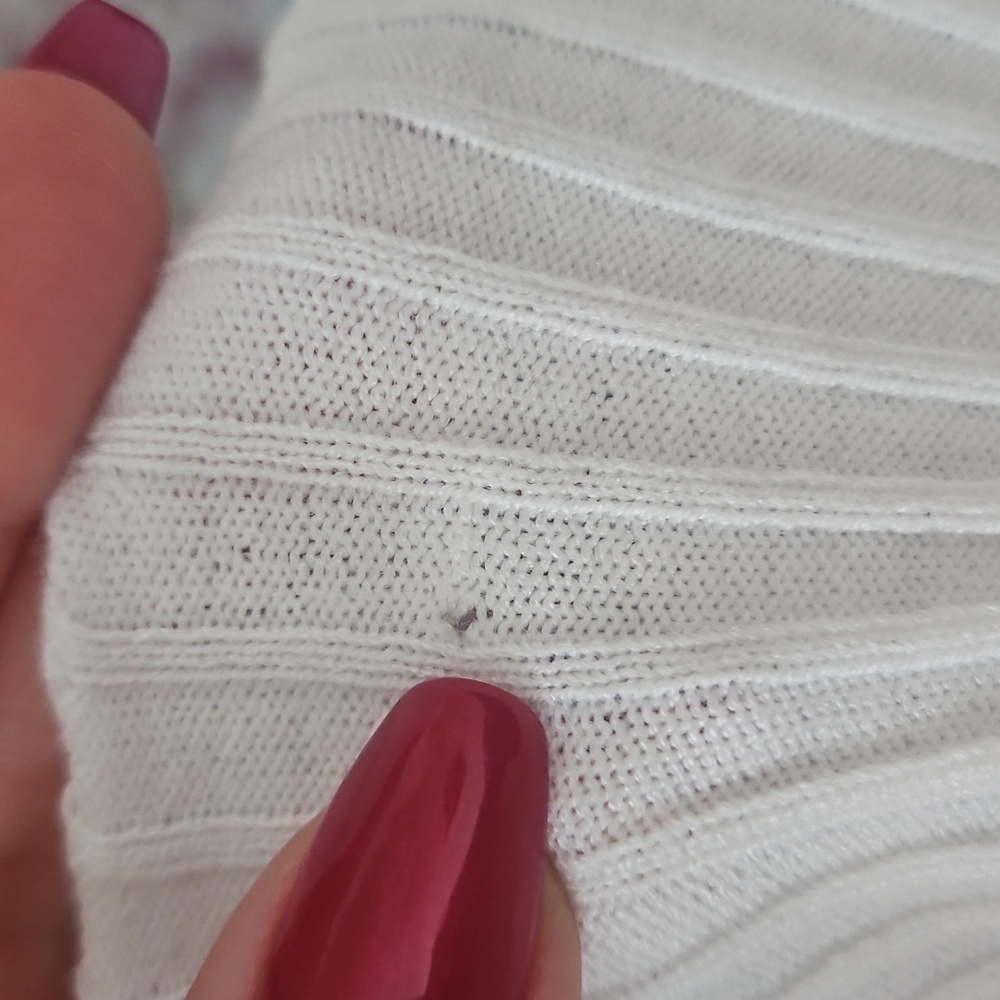 White Ribbed Crop Top Size Large - Picture 4 of 6